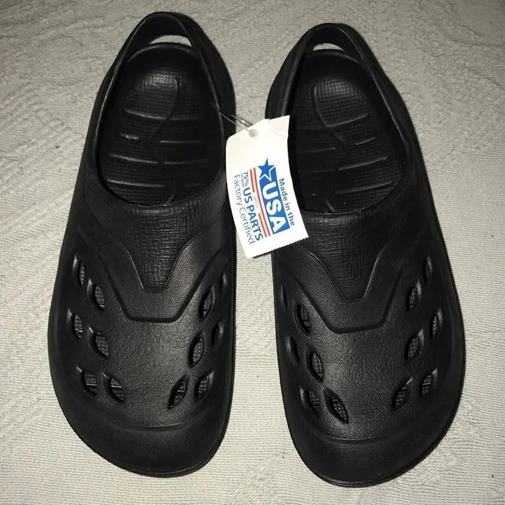 Made In USA water Shoes Boy Size 3/4